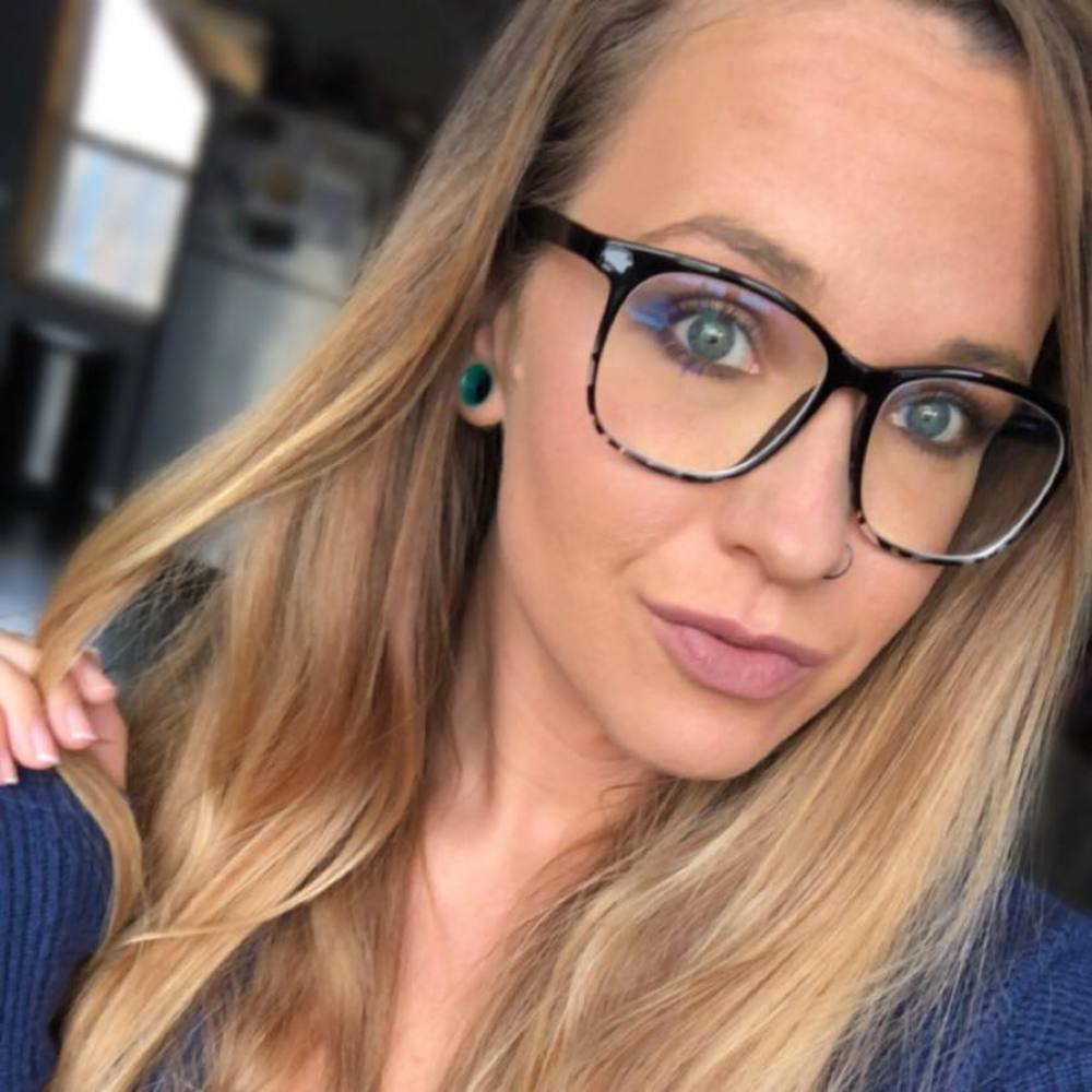 Meet your Posher, Kara